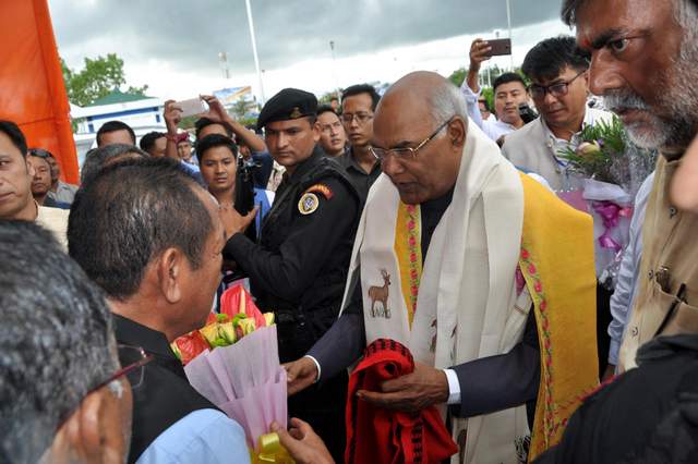 Presidential Candiadate at Airport 2.jpg